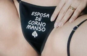 GRUPO DE COROAS PELADAS